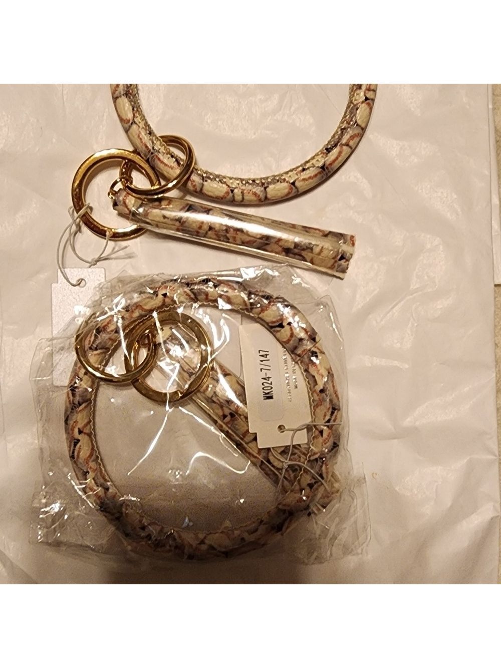 2 Wristlet Keychains Baseball Theme - Picture 3 of 5